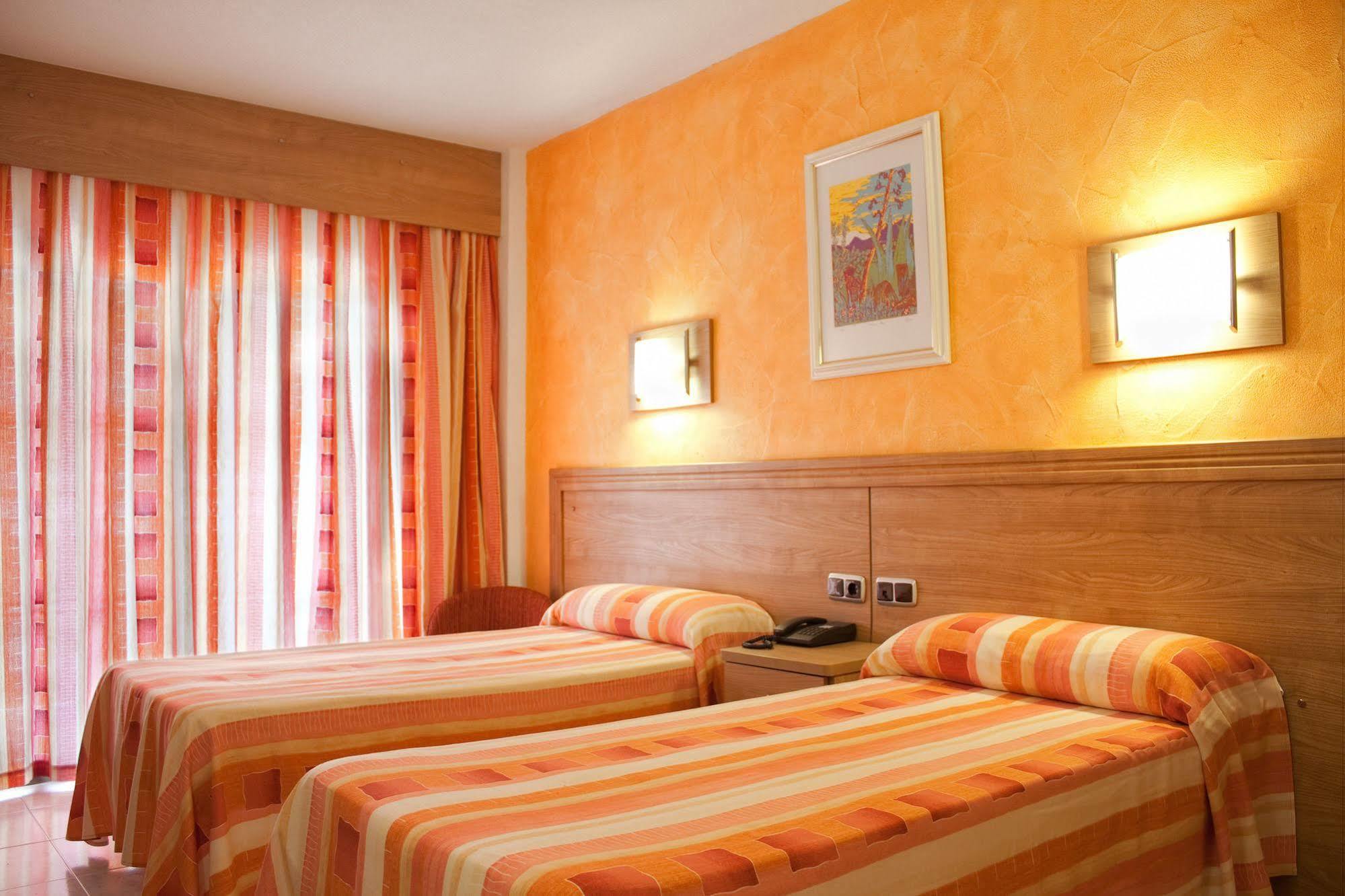 Hotel Servigroup Papa Luna Пеніскола Екстер'єр фото